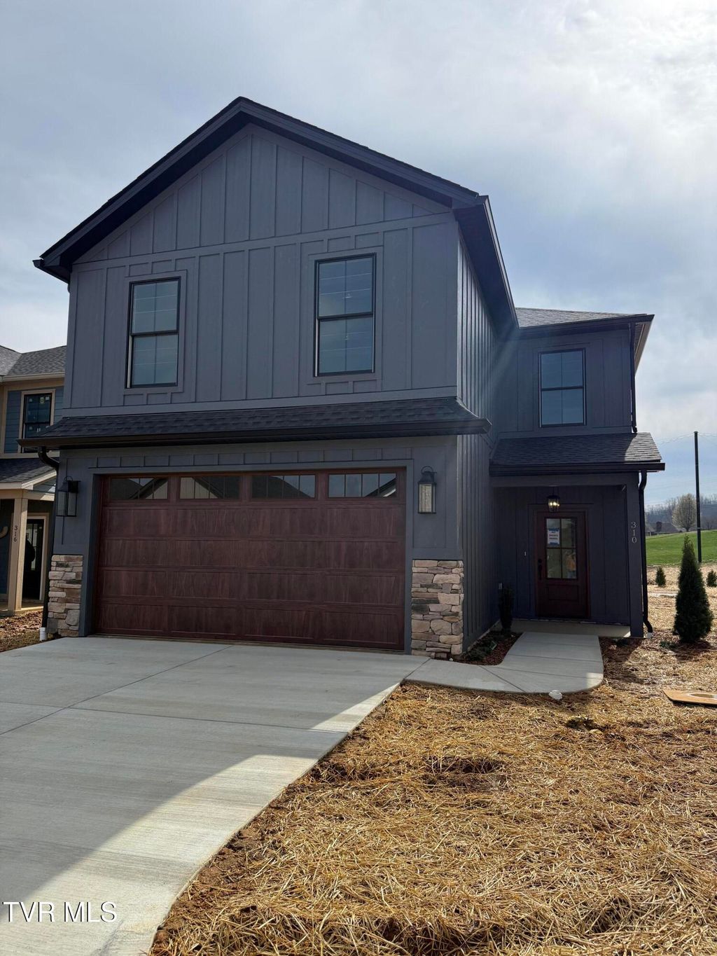 Photo of 310 Monroe Drive, Bristol, TN 37620 (MLS # 9991726)