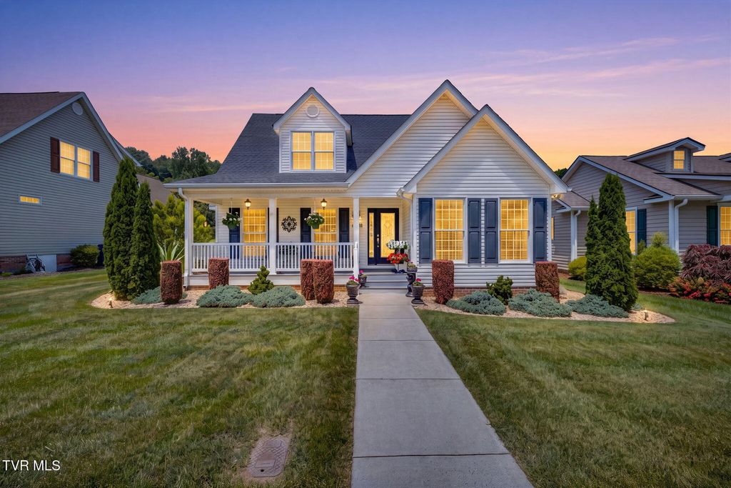 Photo of 12623 Chesterfield Lane, Bristol, VA 24202 (MLS # 9998414)