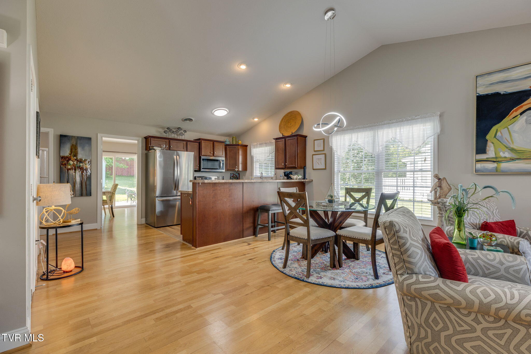 105 Willow Oak Court, Bristol, Virginia image 4
