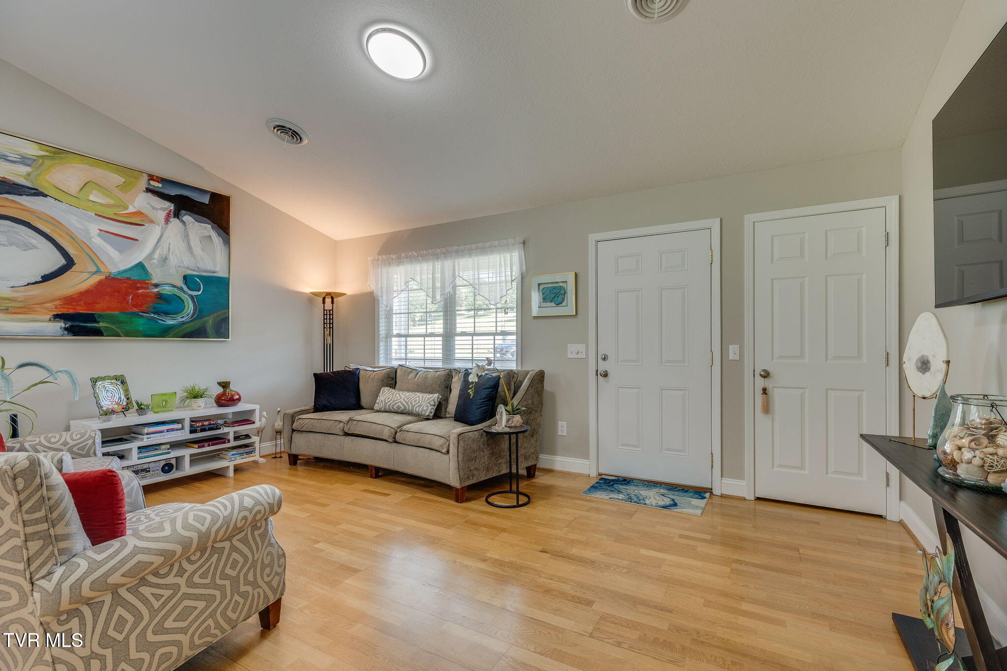 105 Willow Oak Court, Bristol, Virginia image 5