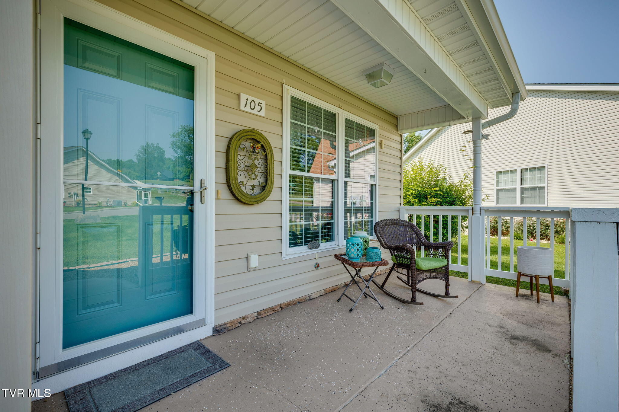 105 Willow Oak Court, Bristol, Virginia image 2