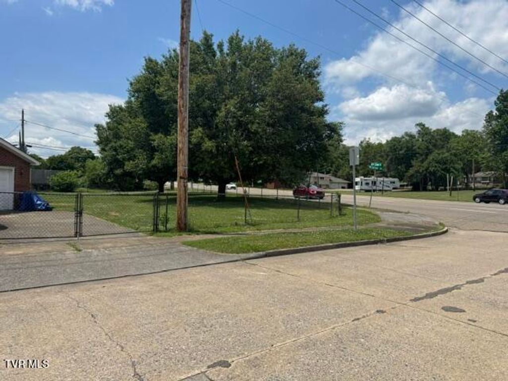 Photo of Tbd Stone West Drive, Kingsport, TN 37660 (MLS # 9995321)