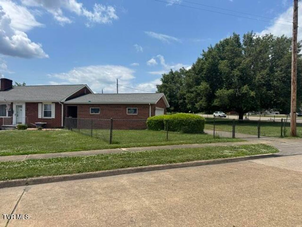 Photo of Tbd Stone West Drive, Kingsport, TN 37660 (MLS # 9995321)