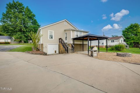 Tiny photo for 4221 Maplewood Street, Kingsport, TN 37660 (MLS # 9984165)