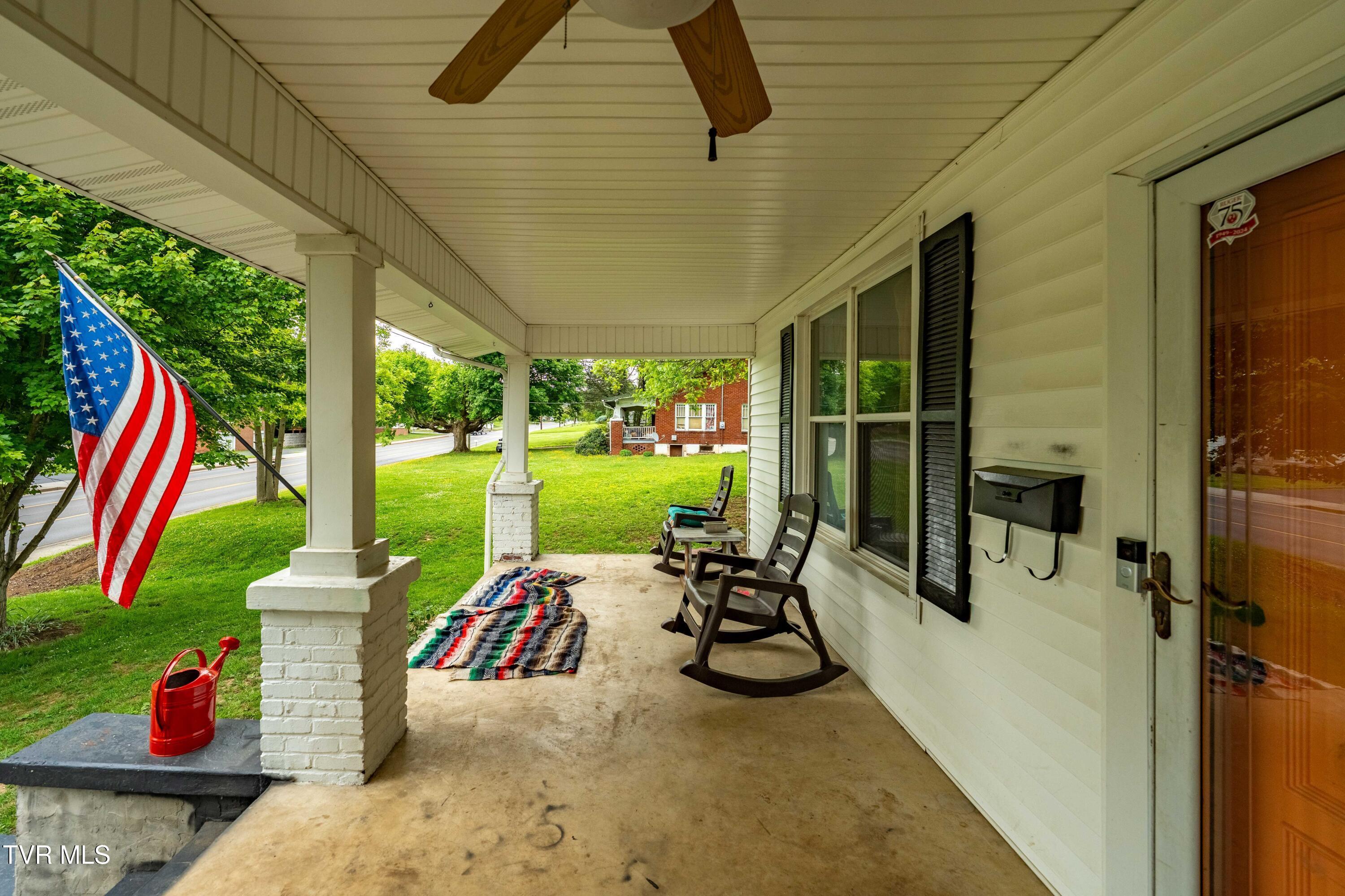 108 W G Street, Elizabethton, Tennessee image 10