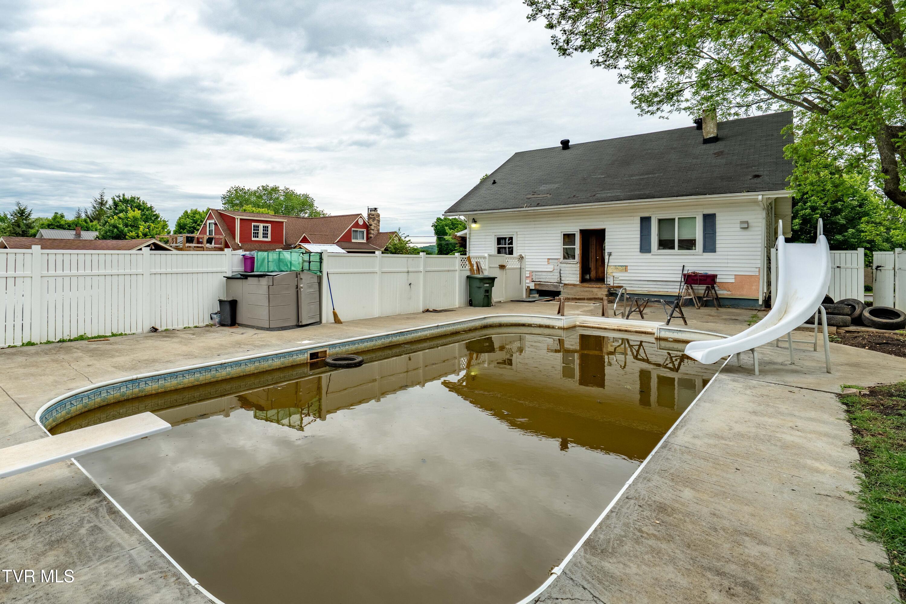 108 W G Street, Elizabethton, Tennessee image 36