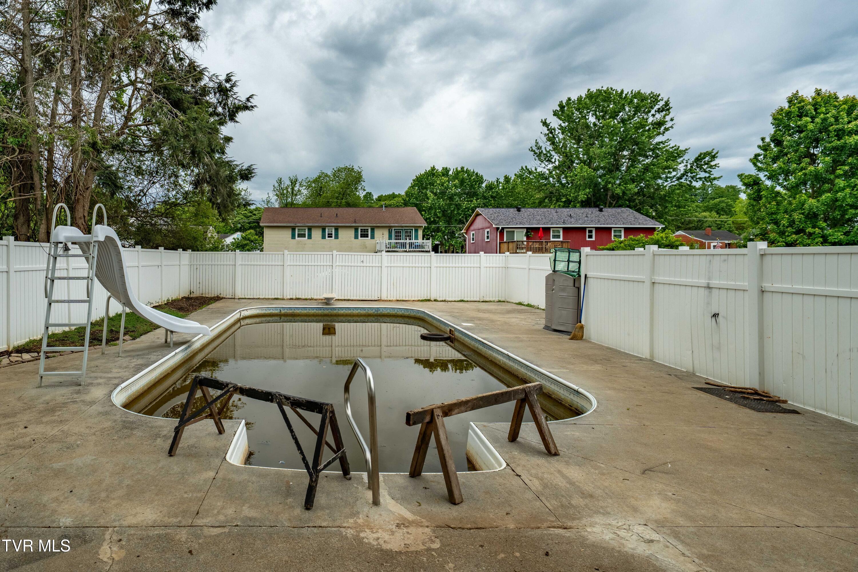 108 W G Street, Elizabethton, Tennessee image 33