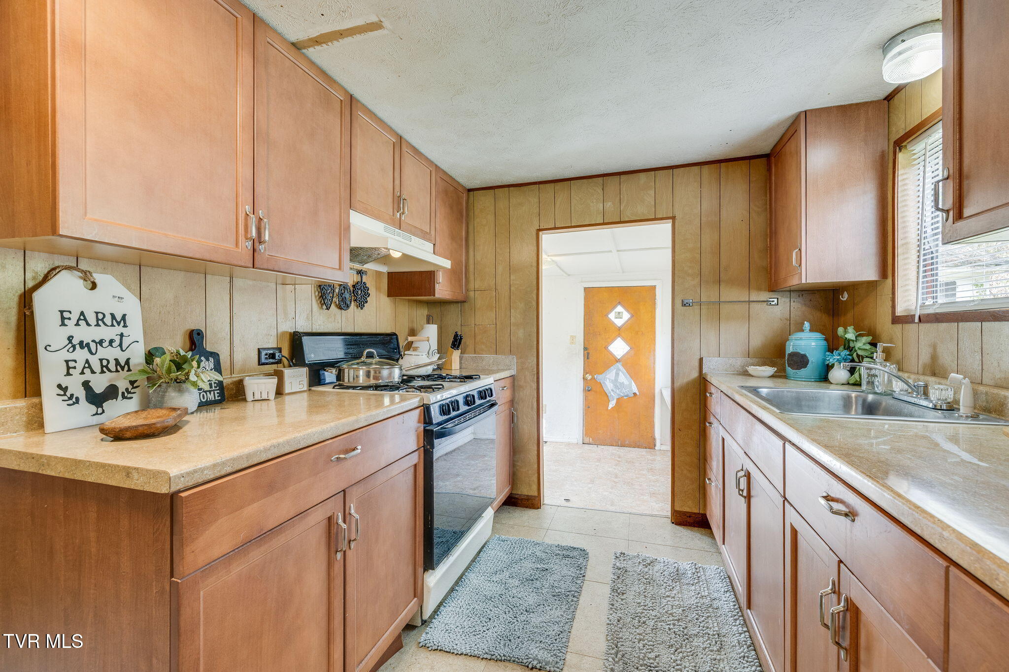 406 Fritz Street, Damascus, Virginia image 15