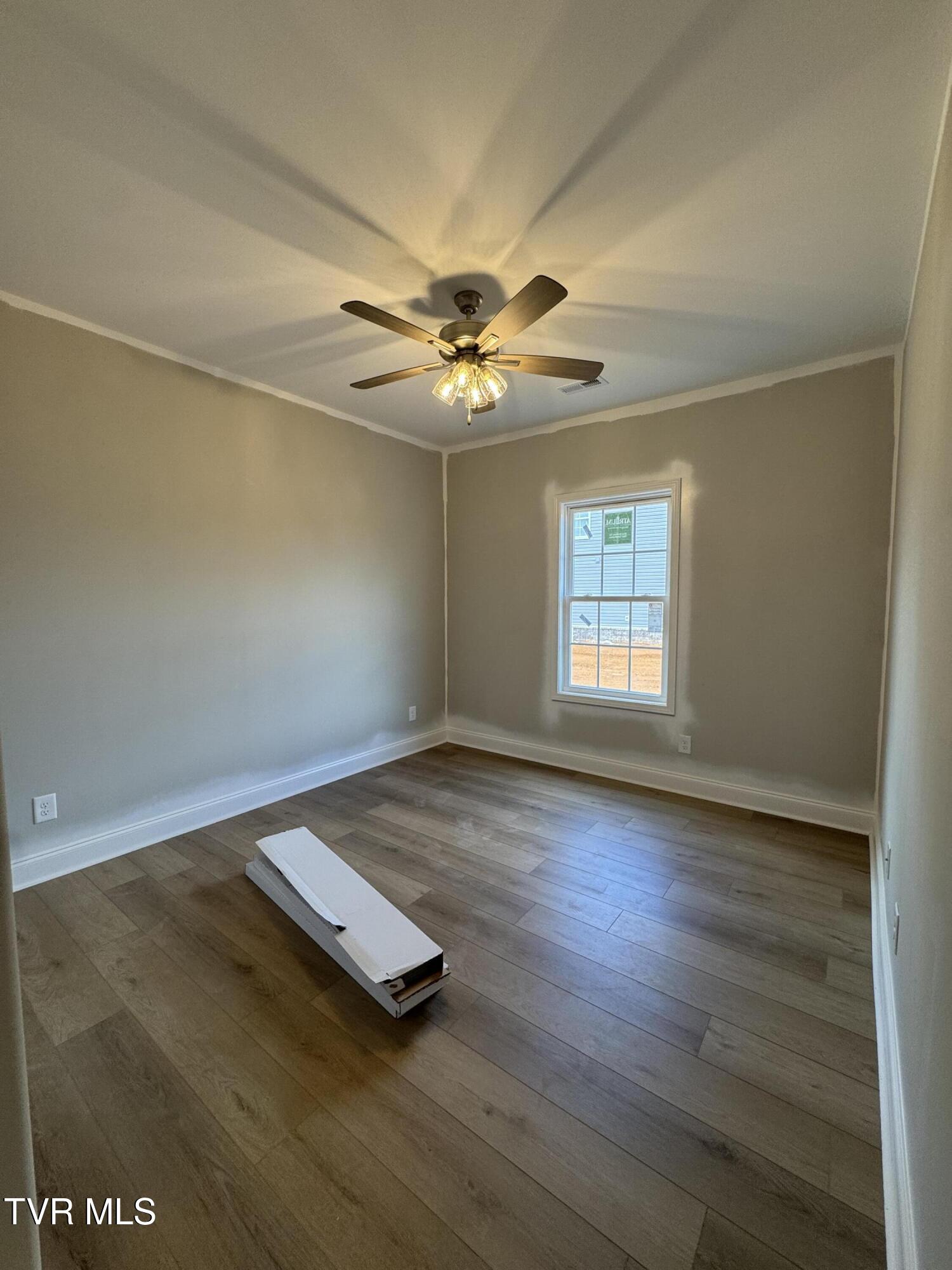 935 Daybreak Crest, Jonesborough, Tennessee image 10