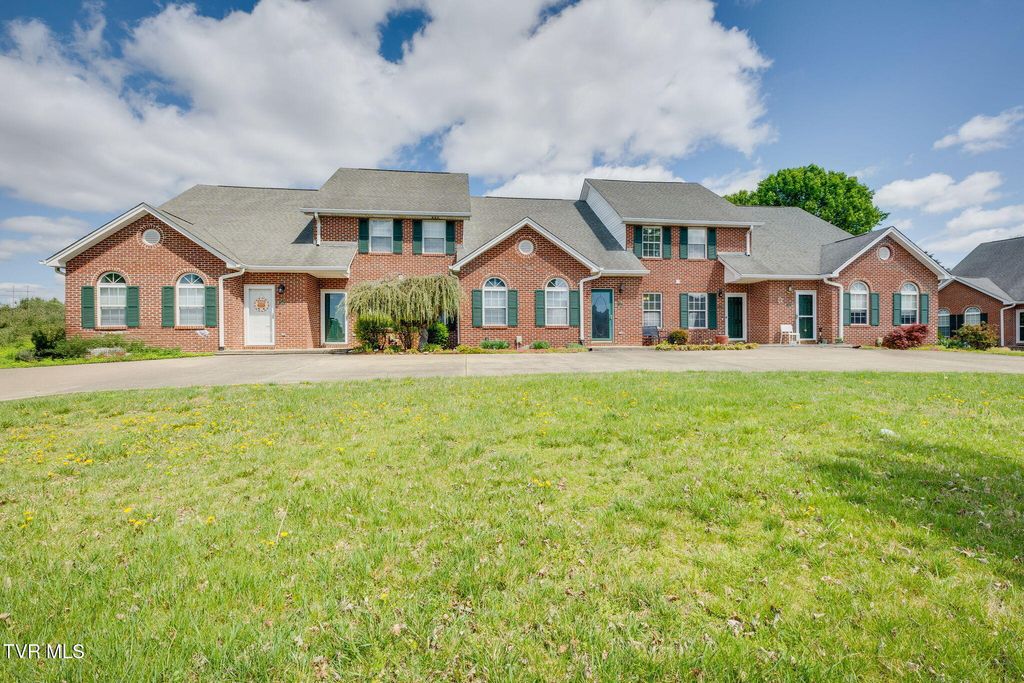 Photo of 143 Eagle View Private Drive #143, Blountville, TN 37617 (MLS # 9988154)