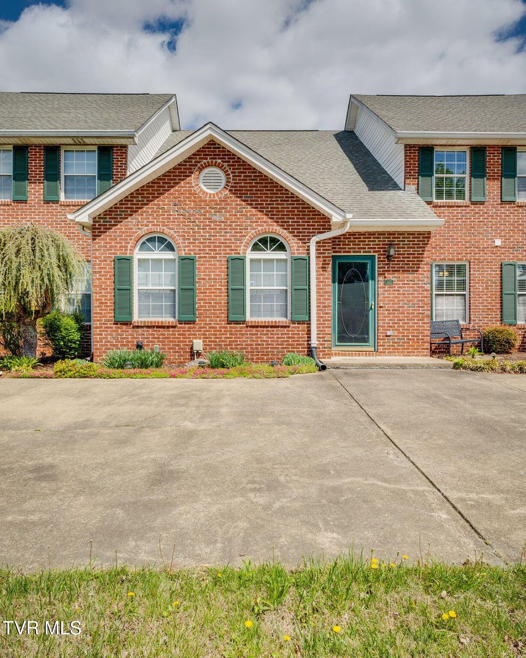 Photo of 143 Eagle View Private Drive #143, Blountville, TN 37617 (MLS # 9988154)