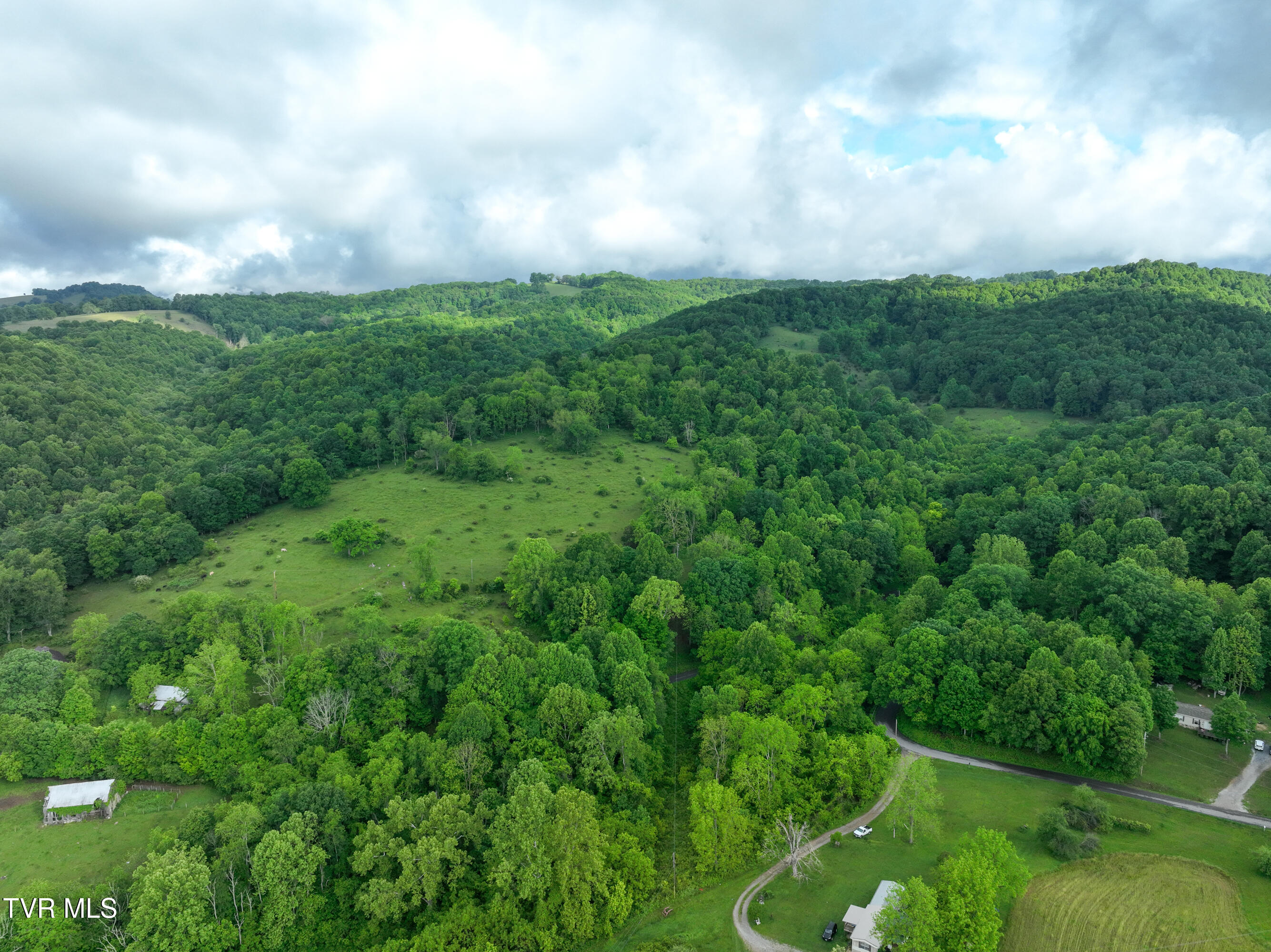 000 Moccasin Valley Road