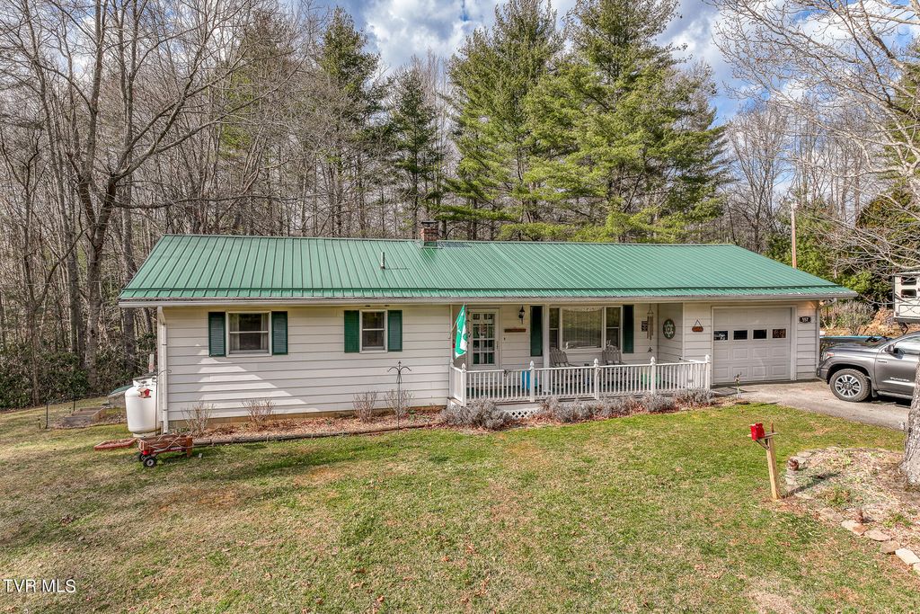 Photo of 557 Waddell Road, Mountain City, TN 37683 (MLS # 9993398)