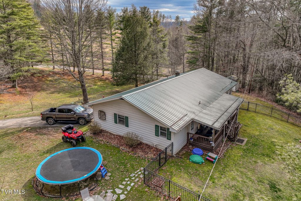 Photo of 557 Waddell Road, Mountain City, TN 37683 (MLS # 9993398)