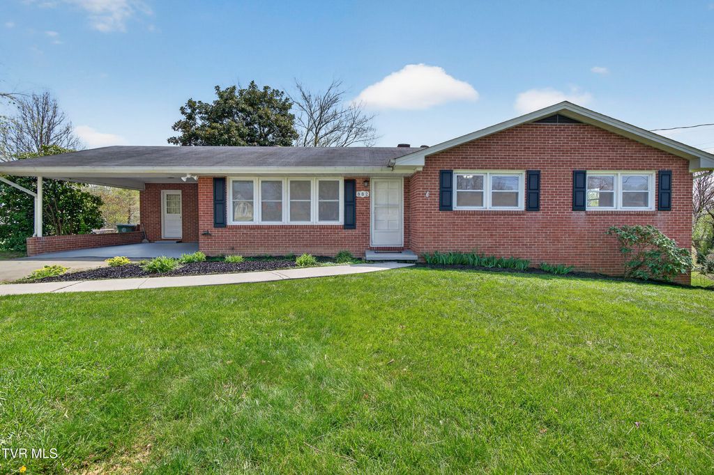 Photo of 882 Panacella Drive, Abingdon, VA 24210 (MLS # 9993759)