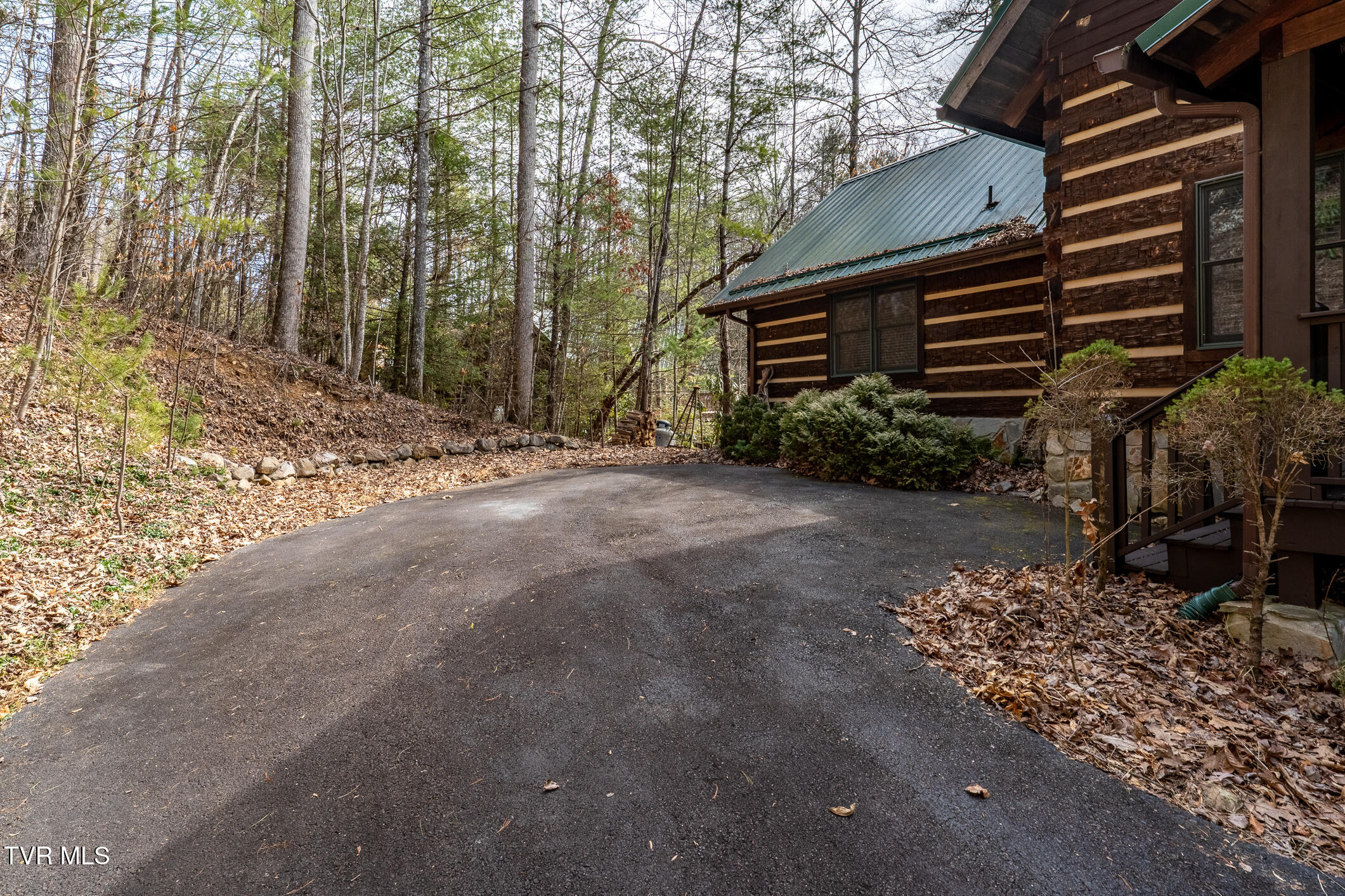 254 Ivy Wood Lane, Mountain City, Tennessee image 8