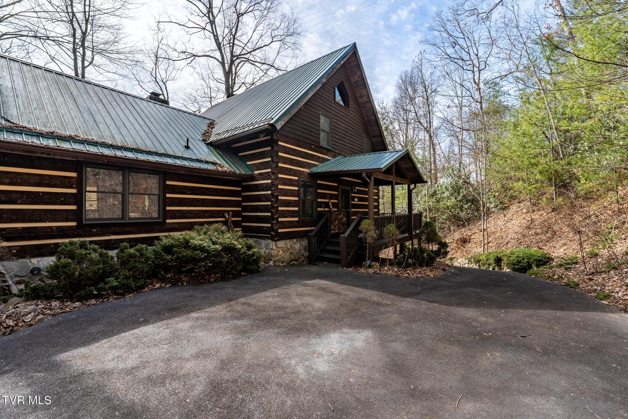 254 Ivy Wood Lane, Mountain City, Tennessee image 4