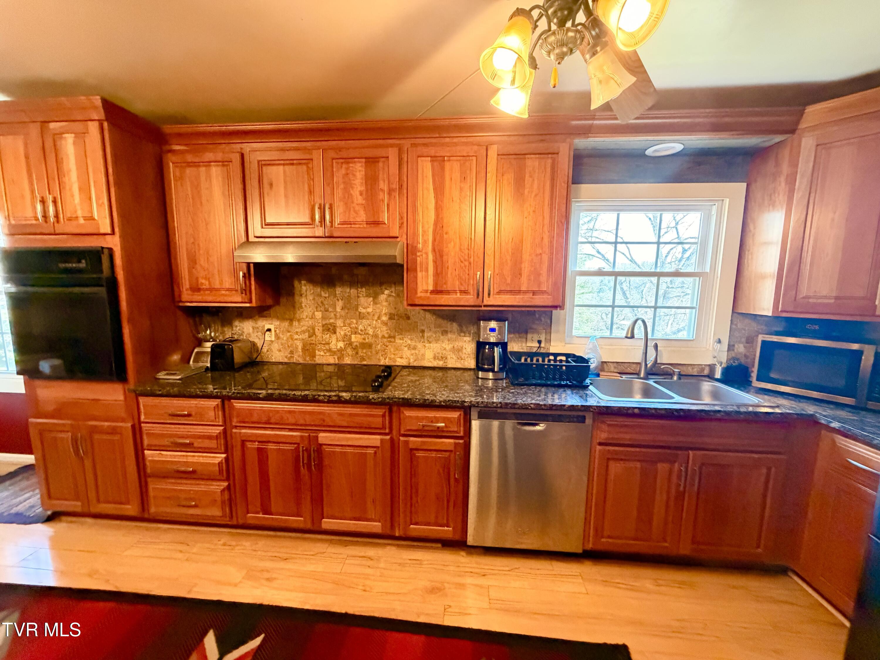 121 Southwest Beverly Avenue