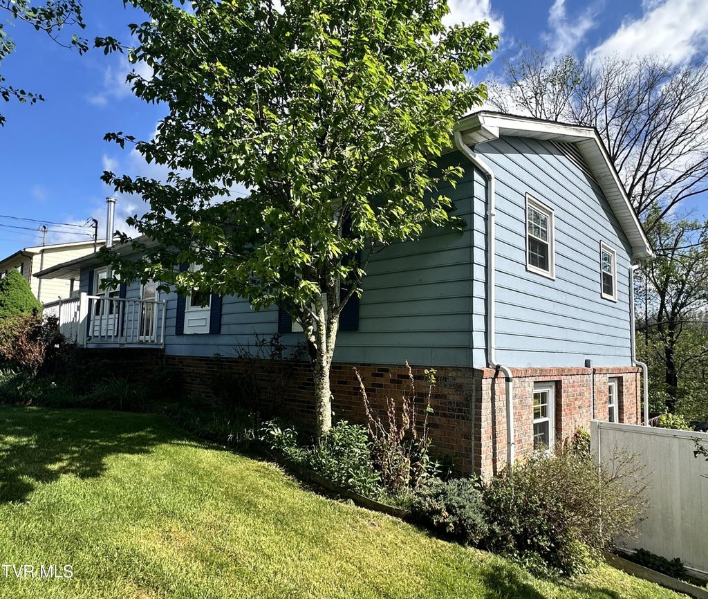 Photo of 121 Beverly Avenue, Wise, VA 24293 (MLS # 9992467)