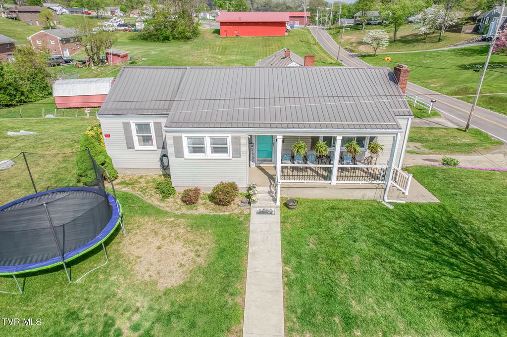 Photo of 1605 Blackmore Street, Kingsport, TN 37665 (MLS # 9993764)