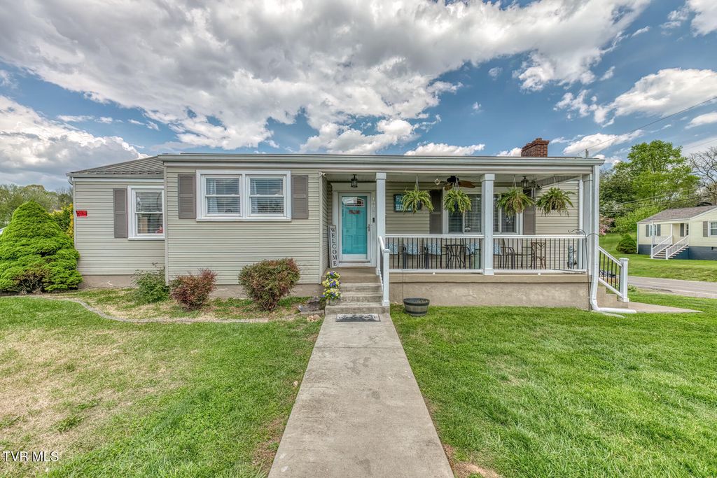 Photo of 1605 Blackmore Street, Kingsport, TN 37665 (MLS # 9993764)