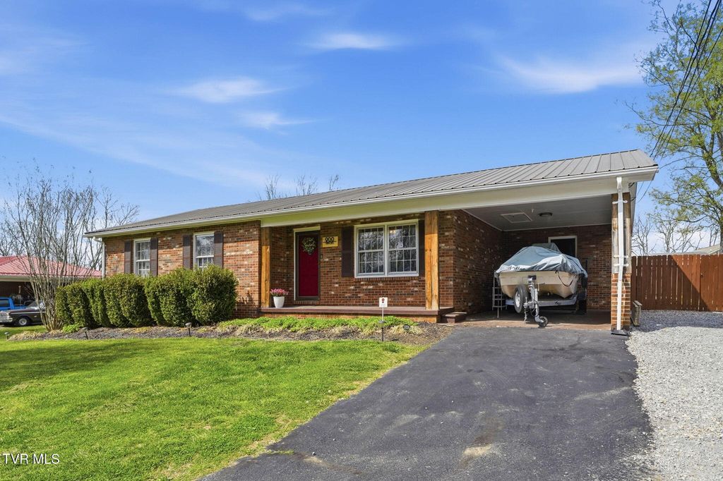 Photo of 900 Huffine Road, Johnson City, TN 37604 (MLS # 9993168)
