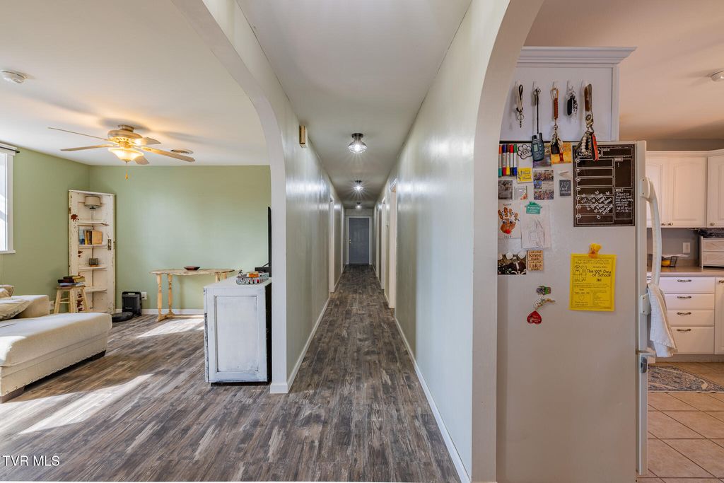 Photo of 184202 Sandidge Hollow Road, Surgoinsville, TN 37873 (MLS # 9990269)