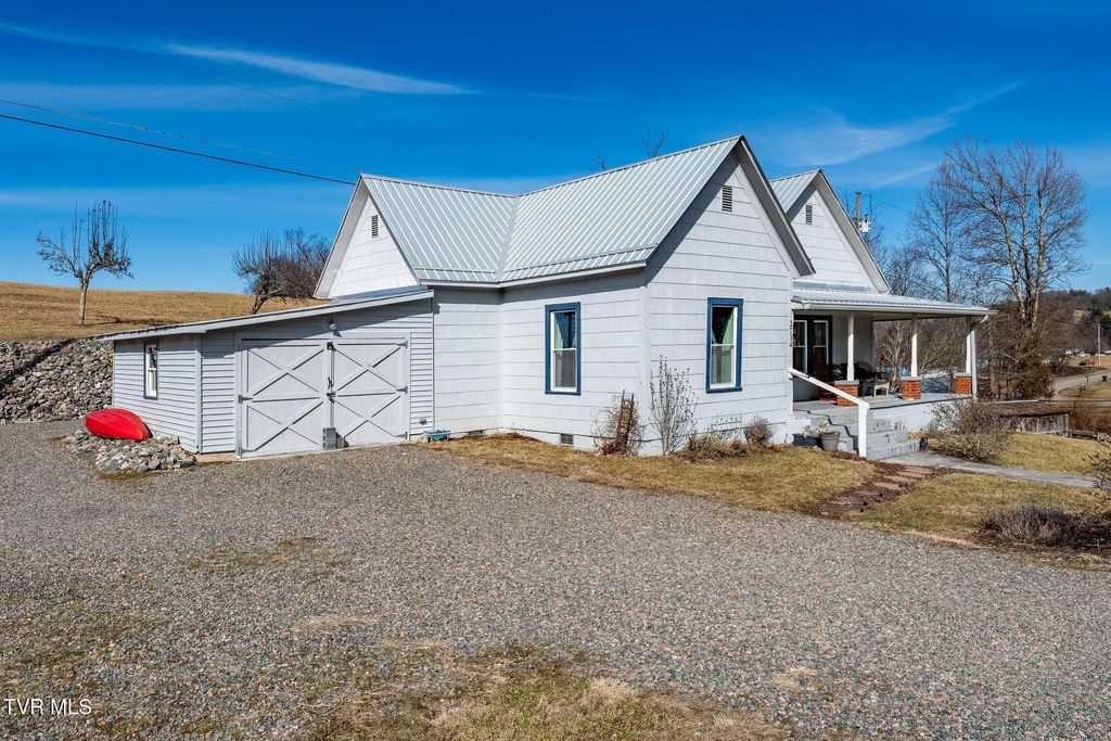 Photo of 2734 Crackers Neck Road, Mountain City, TN 37683 (MLS # 9991202)