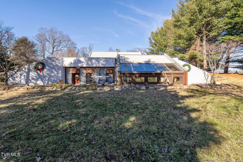 Photo of 4367 Peace Drive, Morristown, TN 37814 (MLS # 9989354)