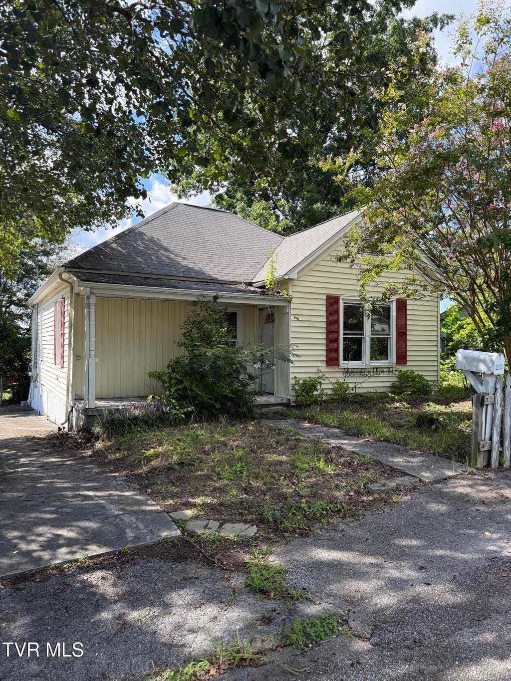 Photo of 201 Elizabeth Street, Bristol, TN 37620 (MLS # 9999969)