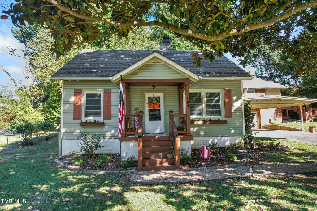 Photo of 194 Woodland Drive, Johnson City, TN 37601 (MLS # 10001620)