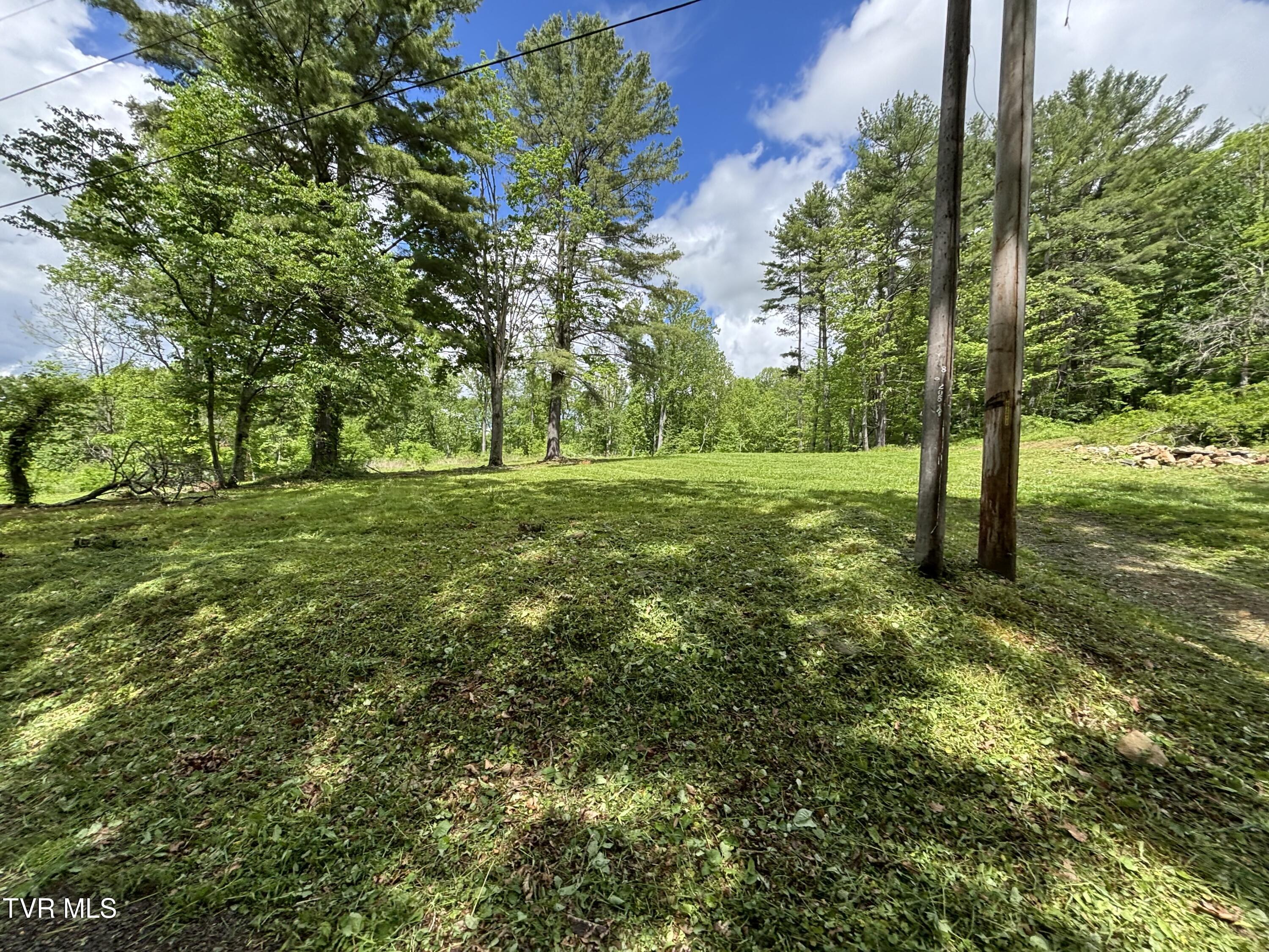 808 Waddell Road, Mountain City, Tennessee image 9