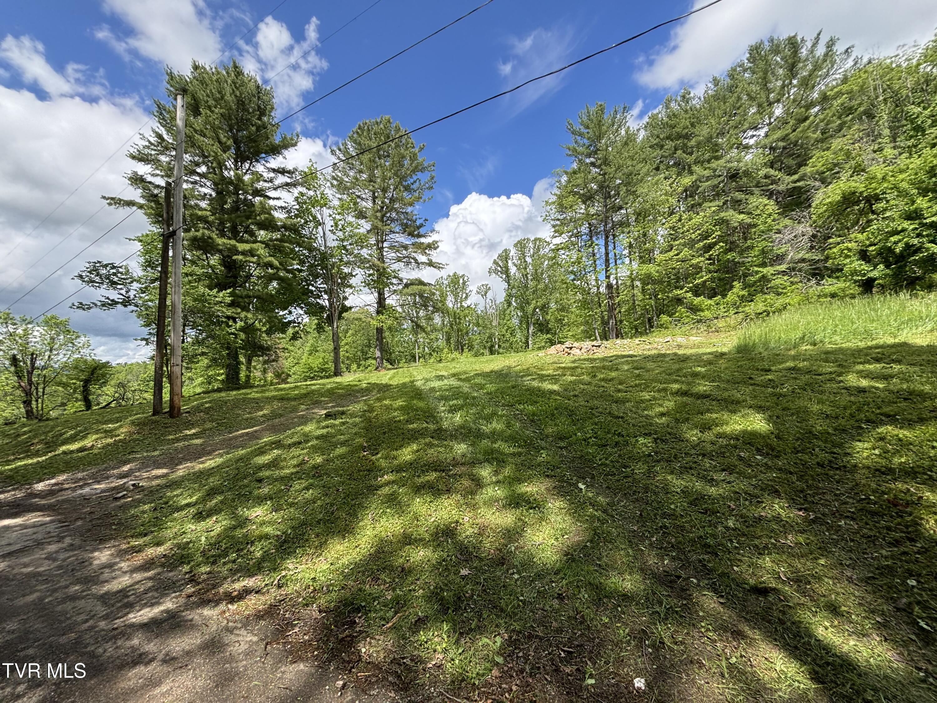 808 Waddell Road, Mountain City, Tennessee image 10