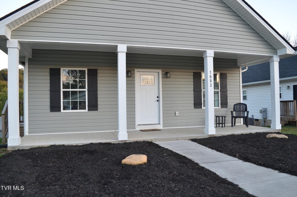 Photo of 1602 Millard Street, Johnson City, TN 37601 (MLS # 10002180)