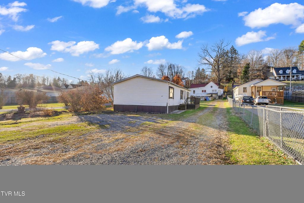 Photo of 607 Spring Avenue, Wise, VA 24293 (MLS # 9992959)