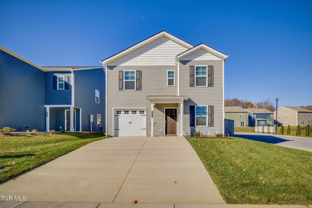 Photo of 701 Newtons Way, Kingsport, TN 37663 (MLS # 9988247)