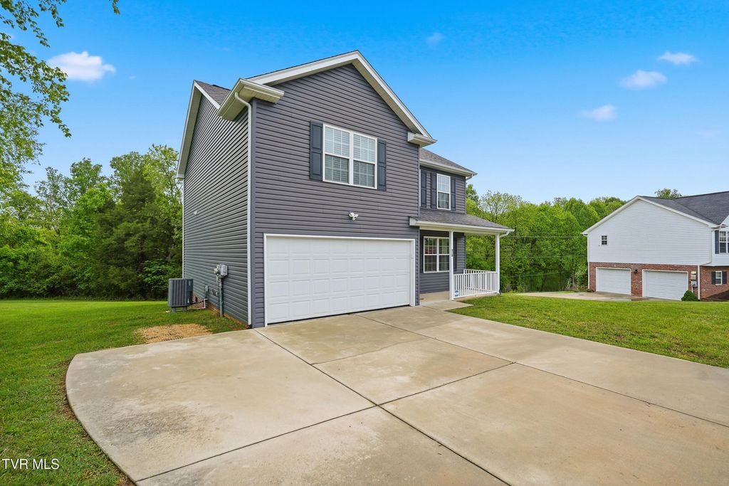 Photo of 916 Lona Lane, Bluff City, TN 37618 (MLS # 9994649)