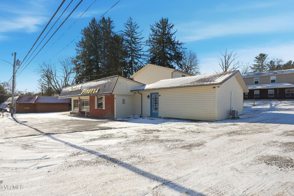 Photo of 528 Main Street, Wise, VA 24293 (MLS # 9990682)