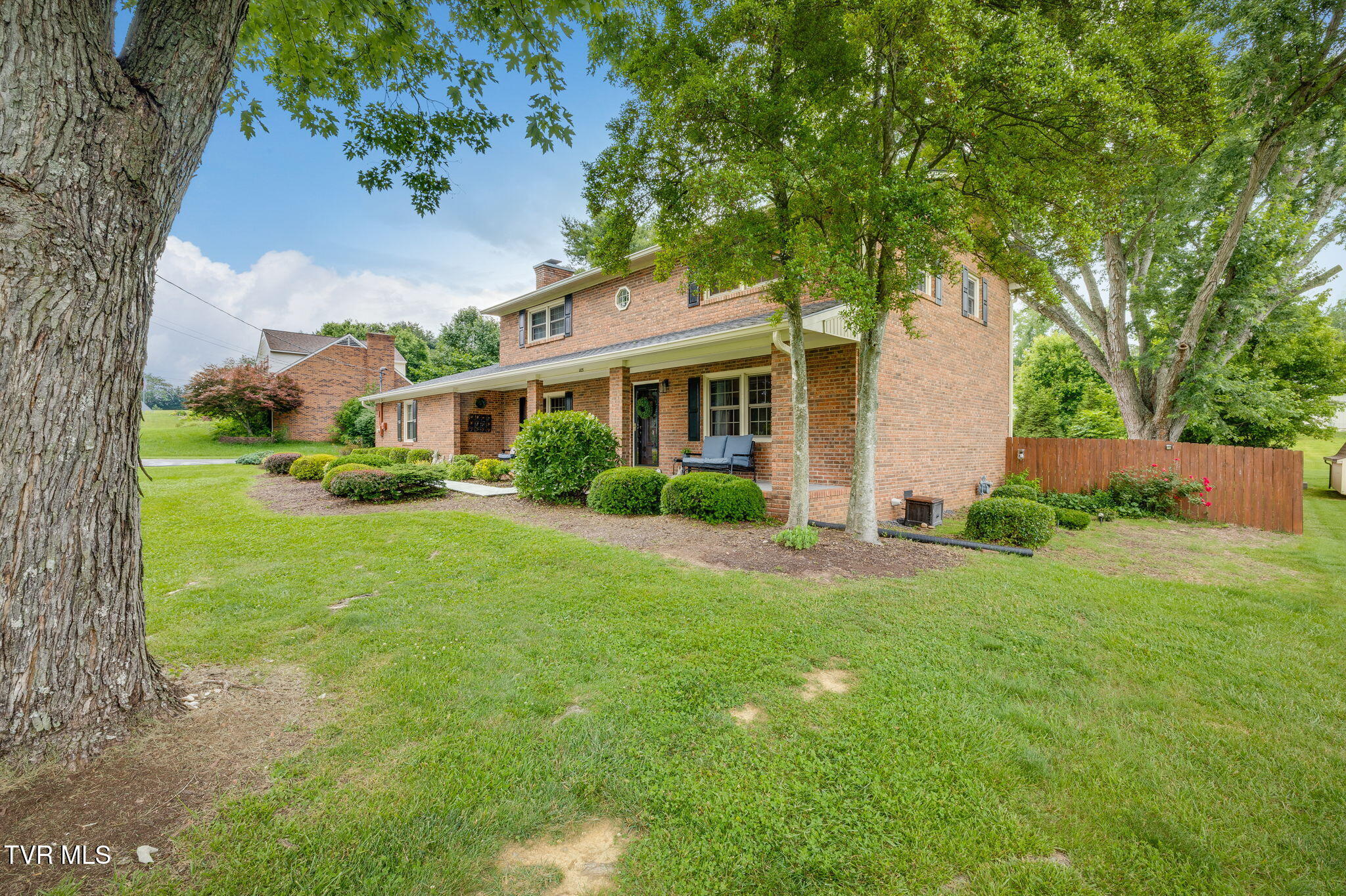 405 Countryshire Court, Kingsport, Tennessee image 3