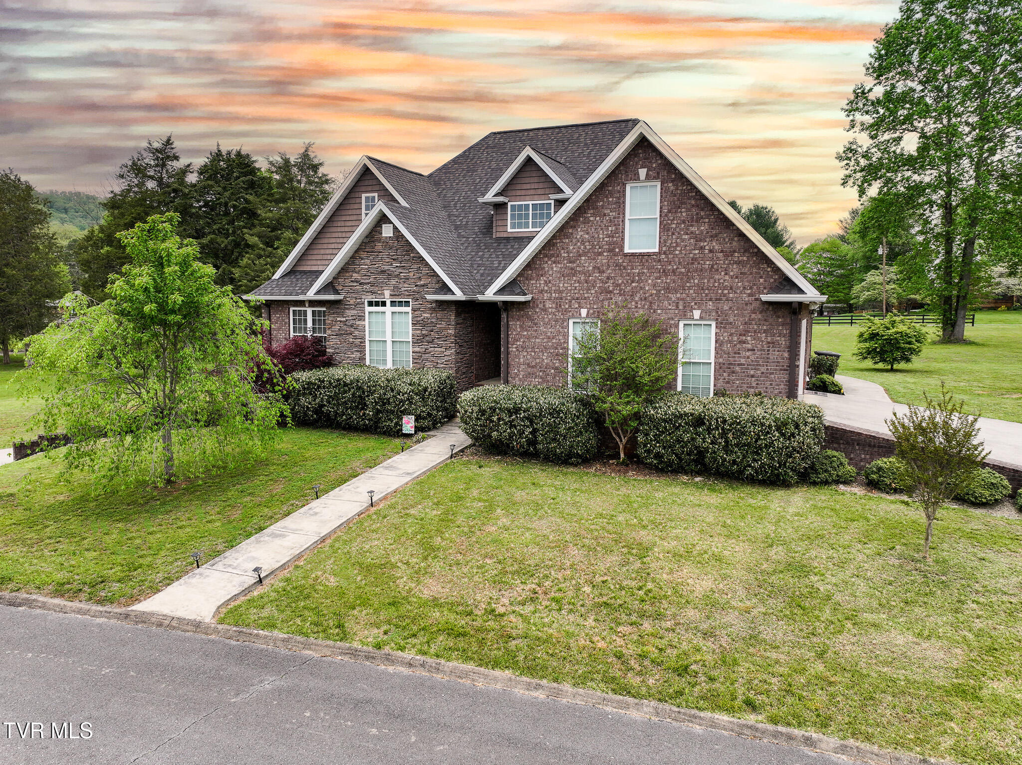 186 Brooks Landing Circle, Rogersville, Tennessee image 2