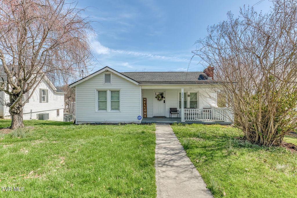 Photo of 176 Crescent Drive, Bristol, VA 24201 (MLS # 9992571)