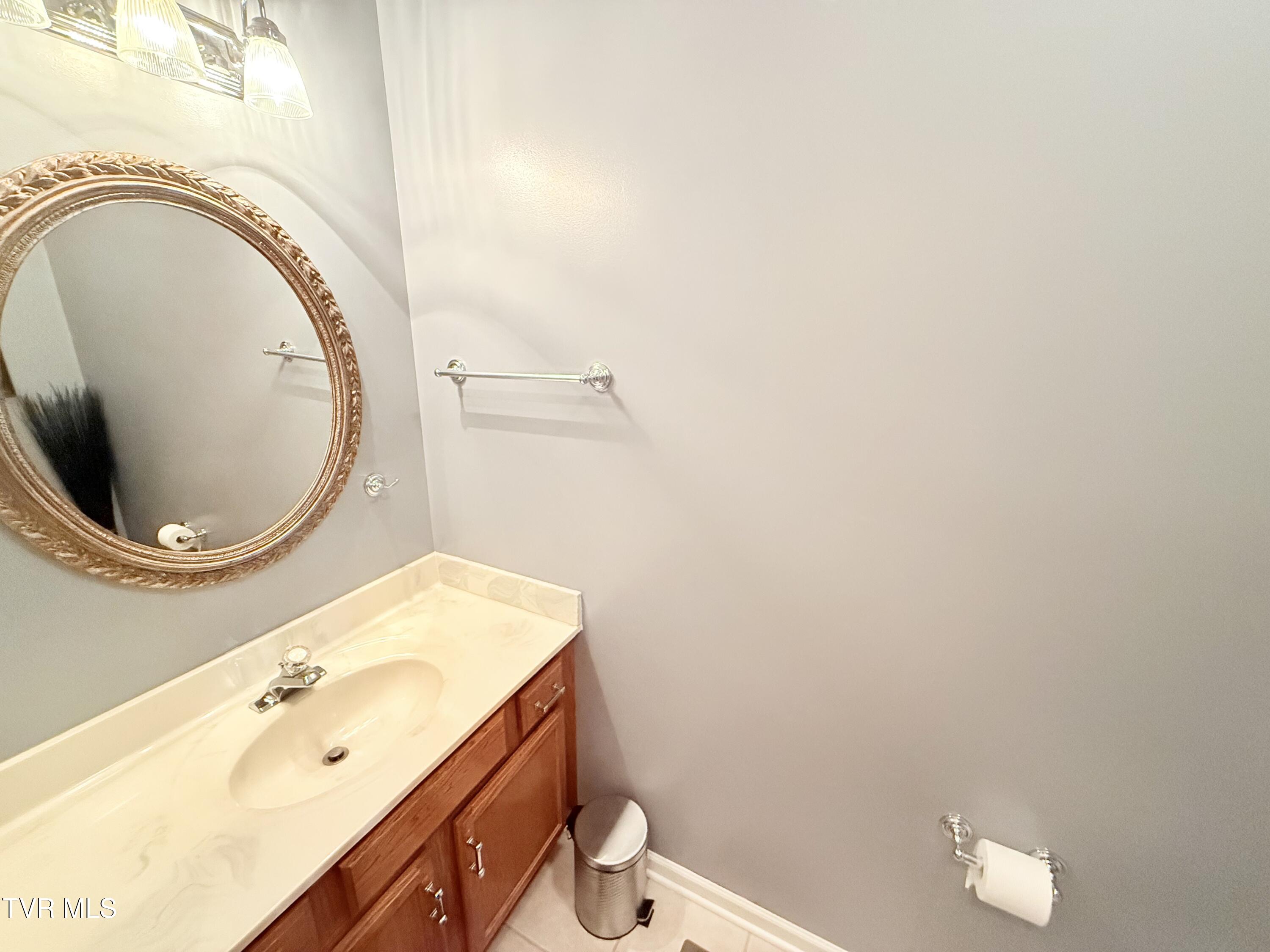 Bristol, Virginia 24202, United States, 3 Bedrooms Bedrooms, ,3 BathroomsBathrooms,Residential,Active,164206