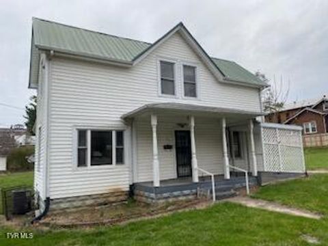 Homes For Sale - 301 Cherry Street<br/> Smyth County, Marion, VA 24354