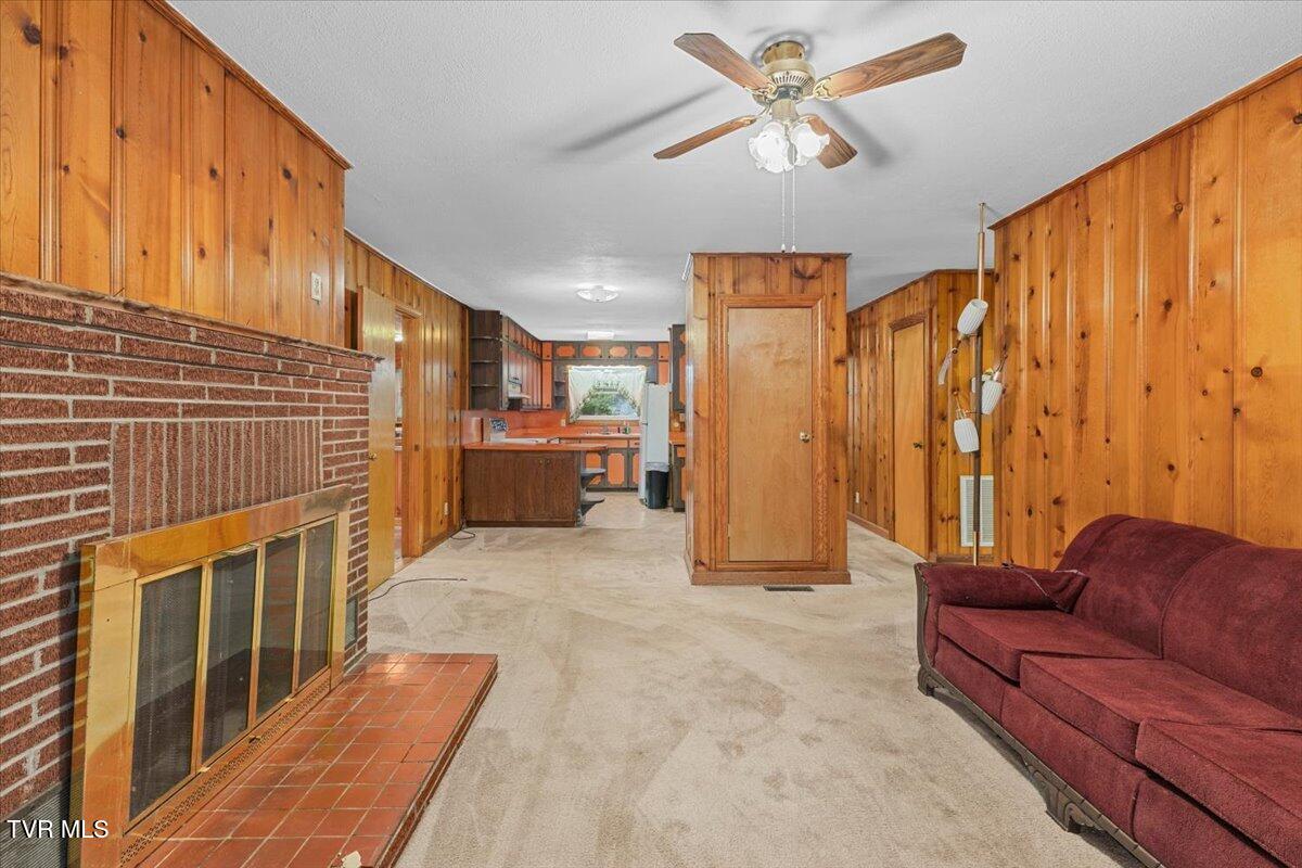 104 & 106 Hickory Drive, Greeneville, Tennessee image 25