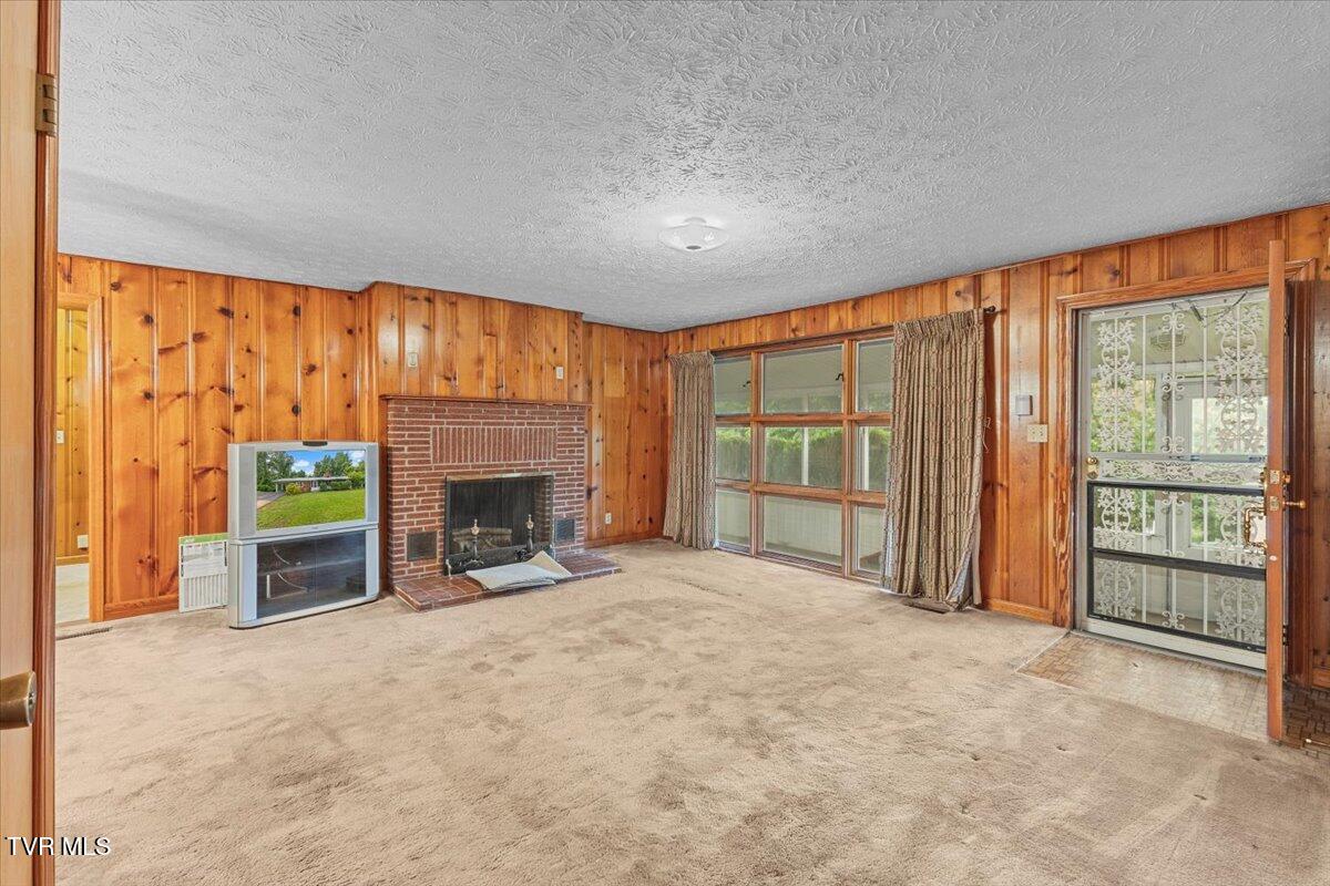 104 & 106 Hickory Drive, Greeneville, Tennessee image 16