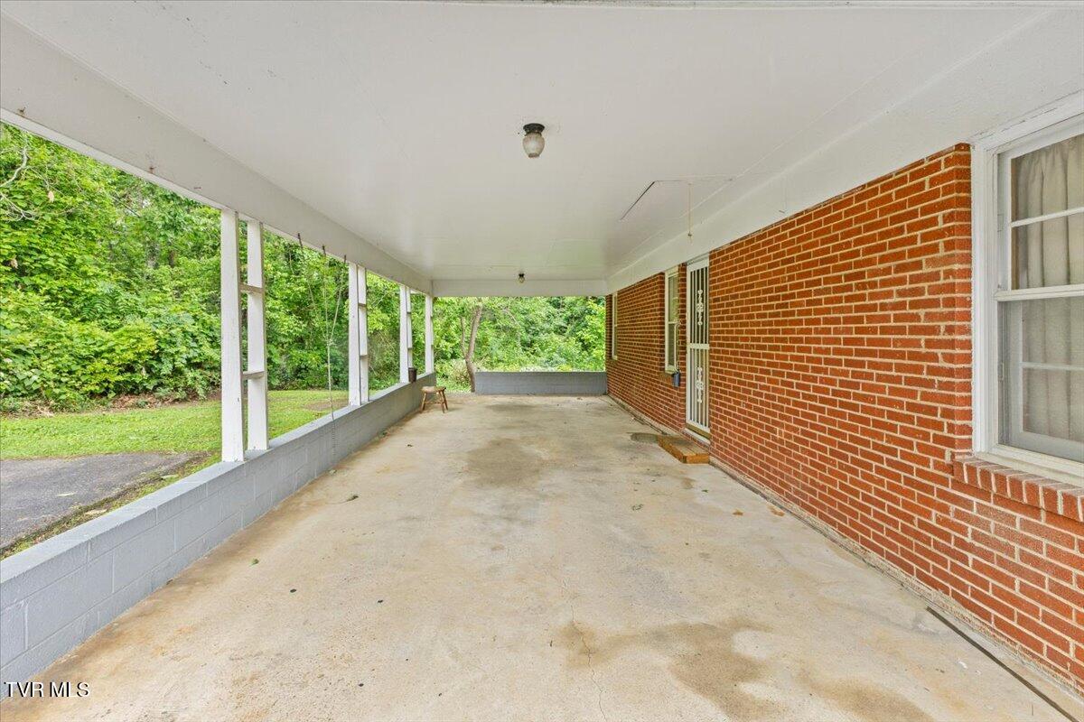 104 & 106 Hickory Drive, Greeneville, Tennessee image 10