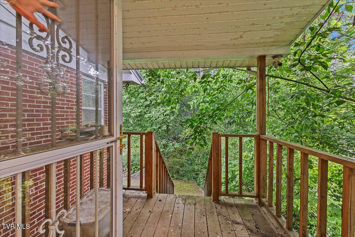104 & 106 Hickory Drive, Greeneville, Tennessee image 37