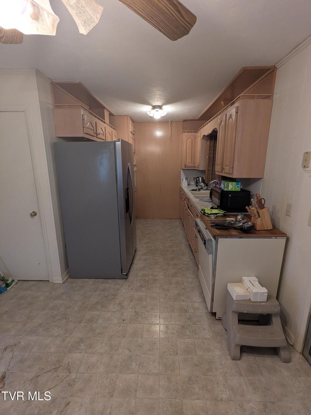 Photo of 5653 Apache Drive, Kingsport, TN 37664 (MLS # 9990351)