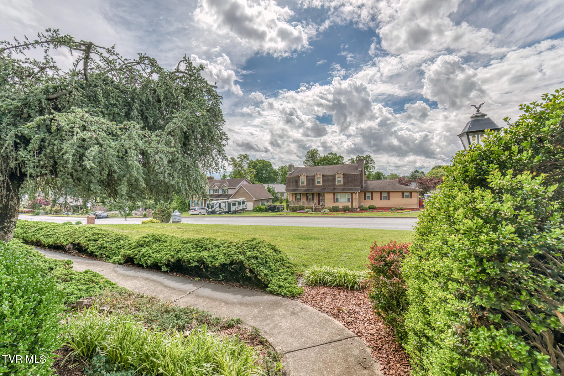 3510 Bondwood Circle, Johnson City, Tennessee image 7