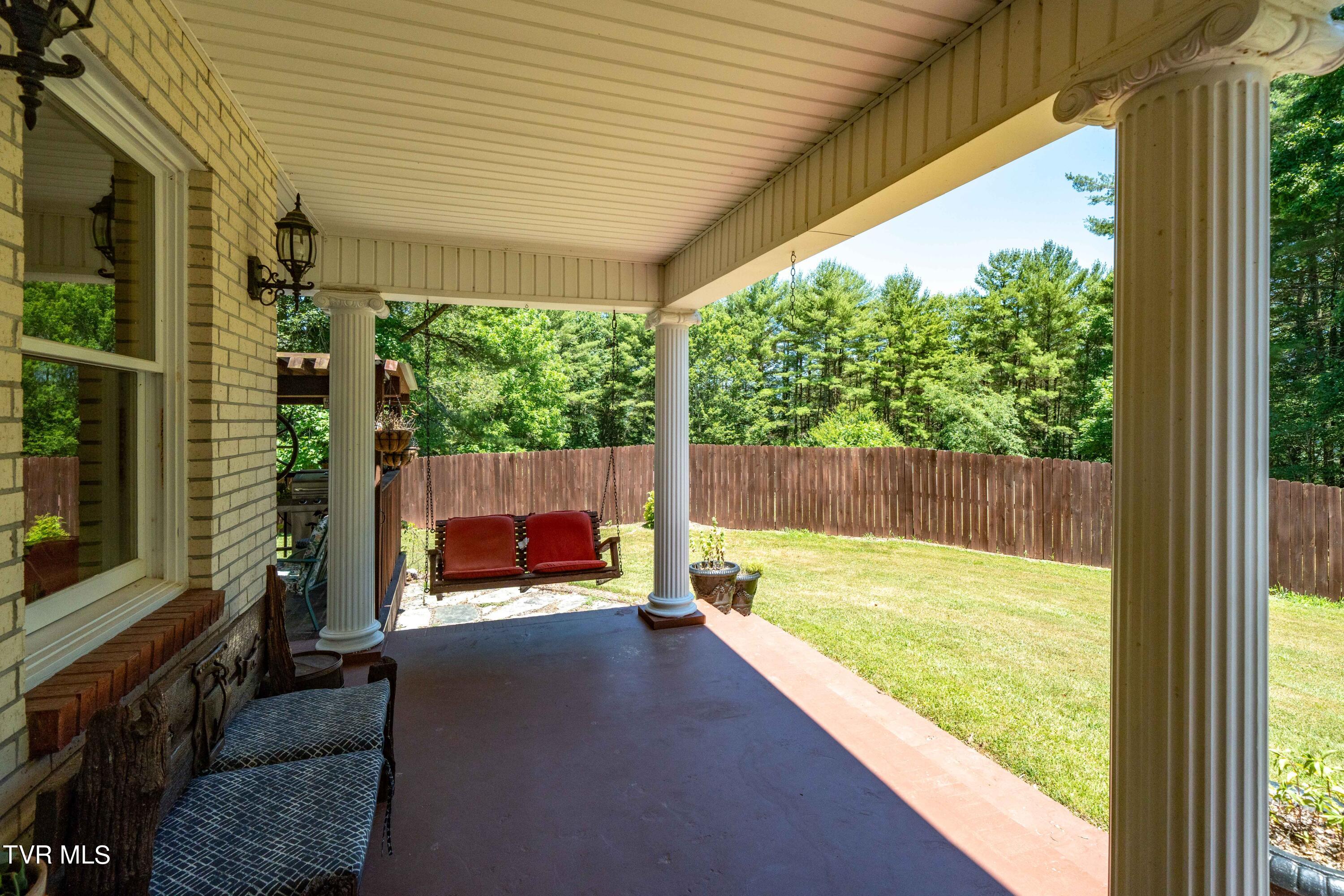 542 Rainbow Road, Mountain City, Tennessee image 24